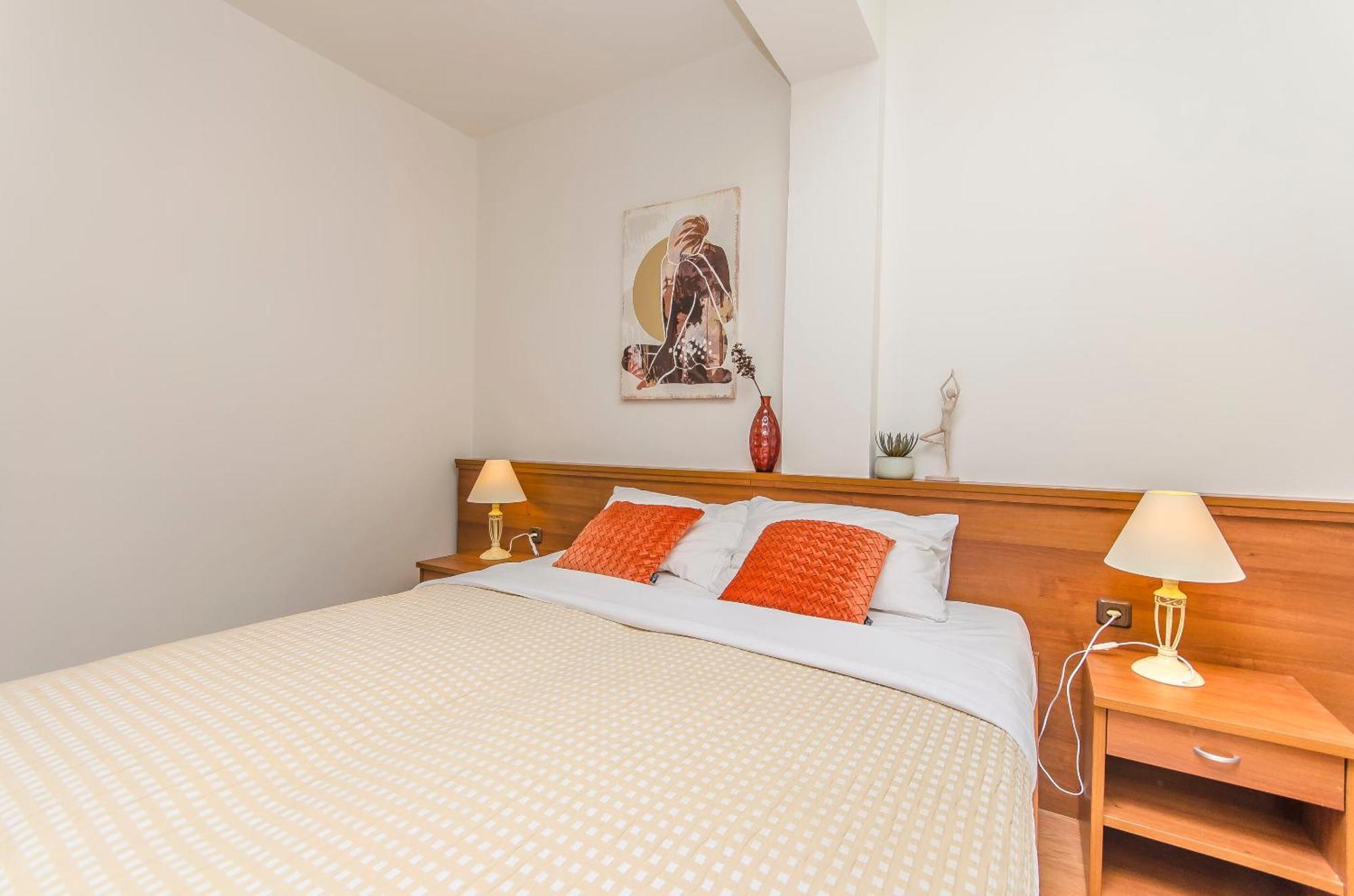 House Hotel Plava Laguna Tisno Bagian luar foto