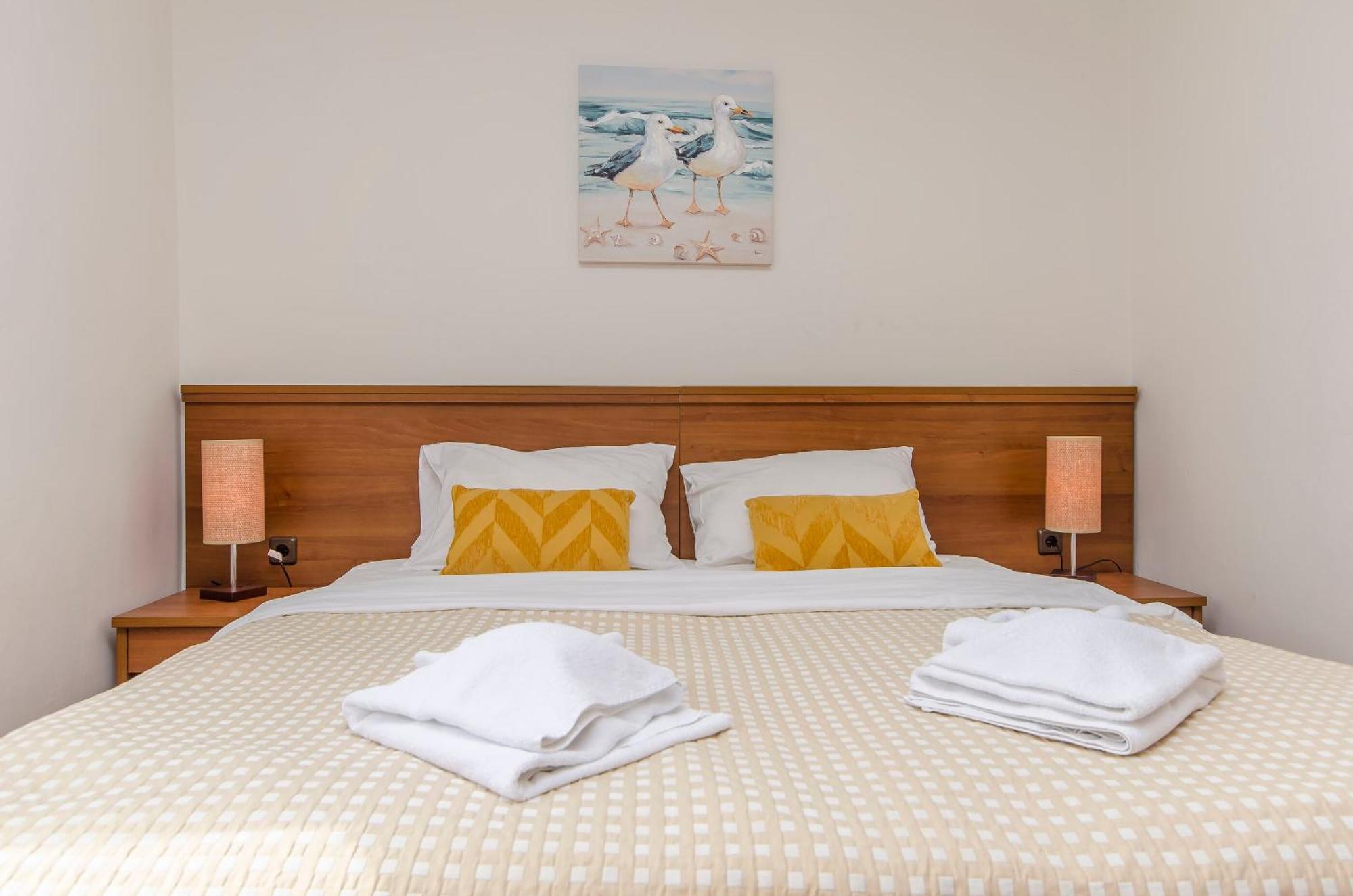 House Hotel Plava Laguna Tisno Bagian luar foto